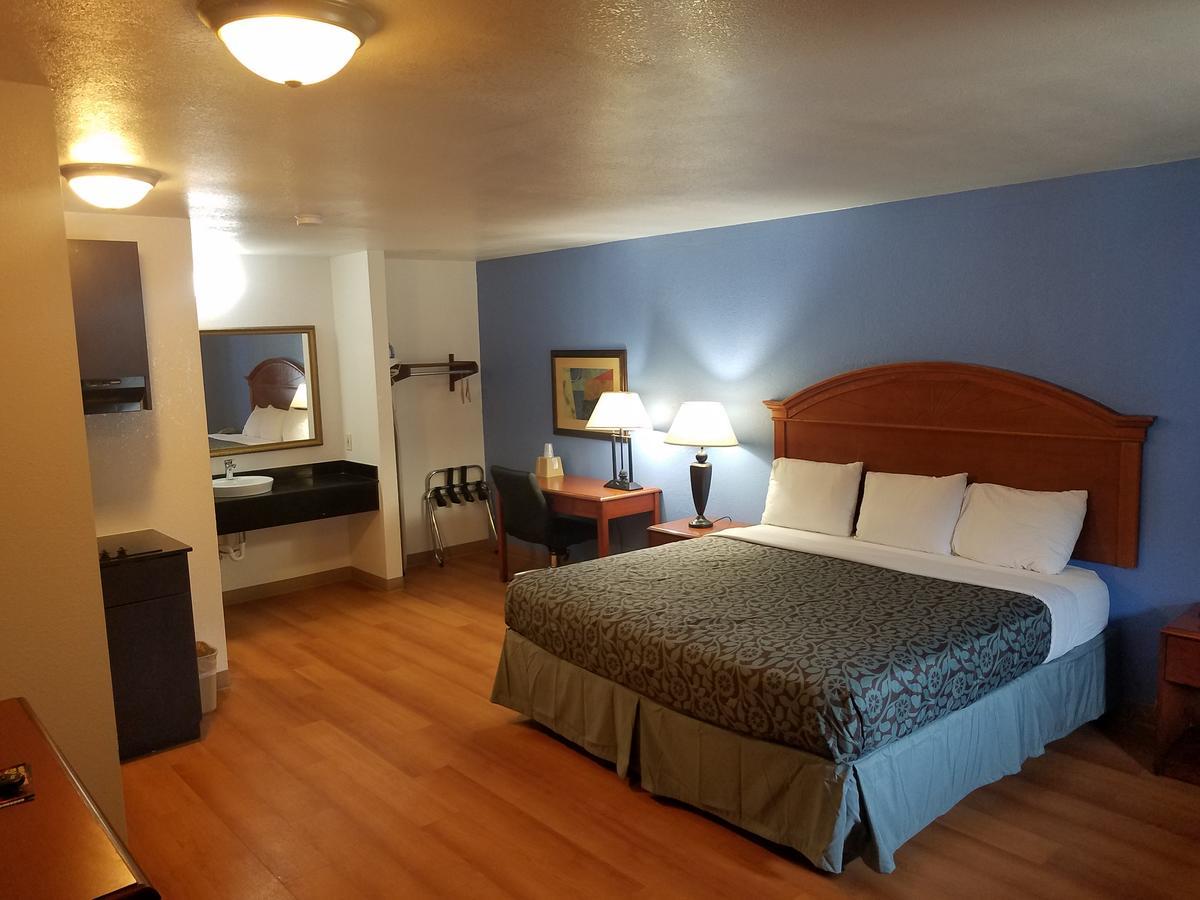 Days Inn By Wyndham Oklahoma City Nw Expressway Warr Acres Luaran gambar