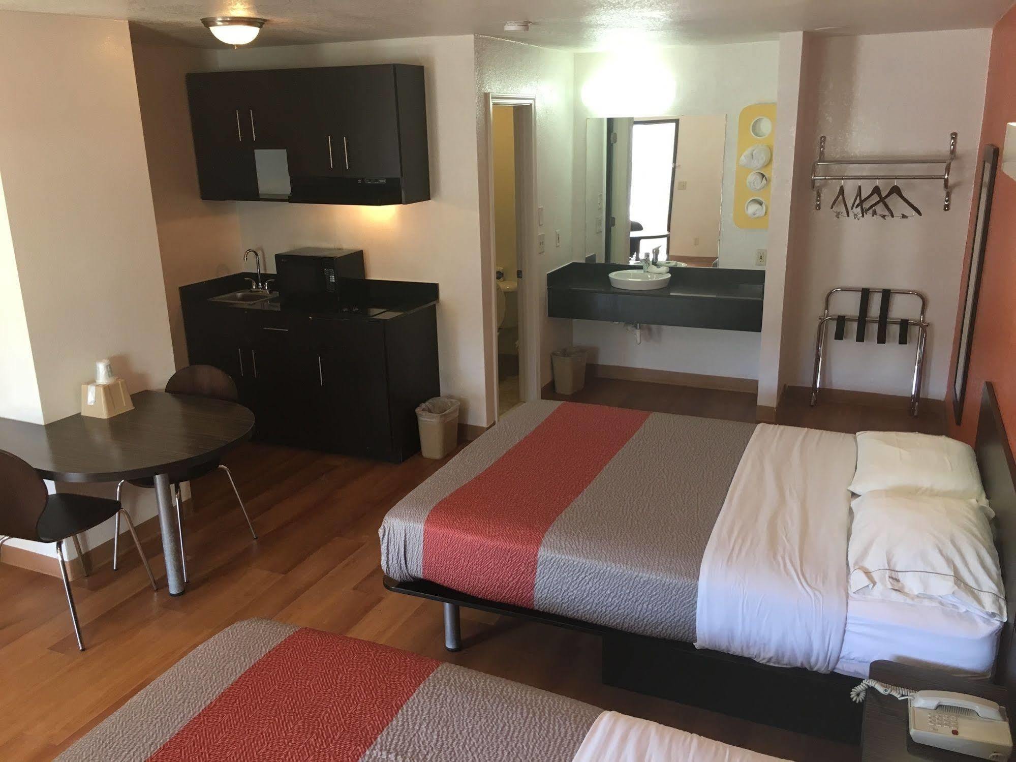 Days Inn By Wyndham Oklahoma City Nw Expressway Warr Acres Luaran gambar